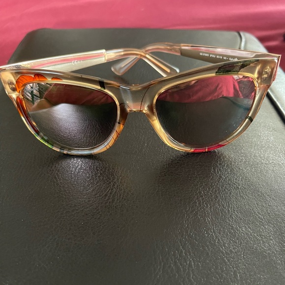 GUCCI ROSE GOLD SUNGLASSES - Picture 4 of 10